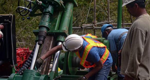 Celsius Resources workers at the Maalinao-Caigutan-Biyog MCB project.