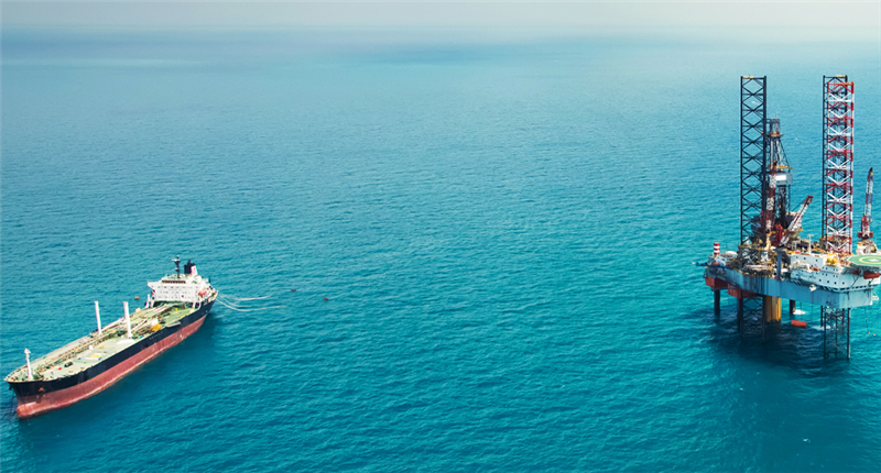 Image of an LNG rig