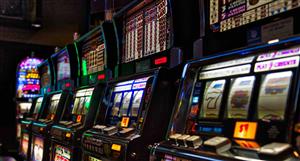 Gambling player Aristocrat Leisure falls -5% on underwhelming FY25 results